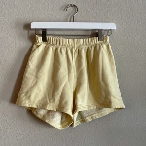 Aritzia TNA Highrise 3” sweatshorts